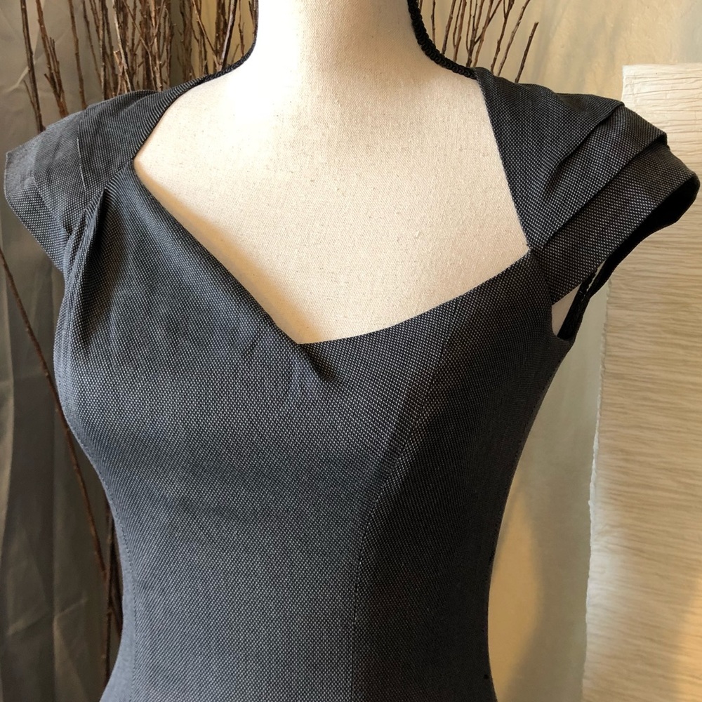 Bebe • Gray Birdseye Textured Pencil Dress